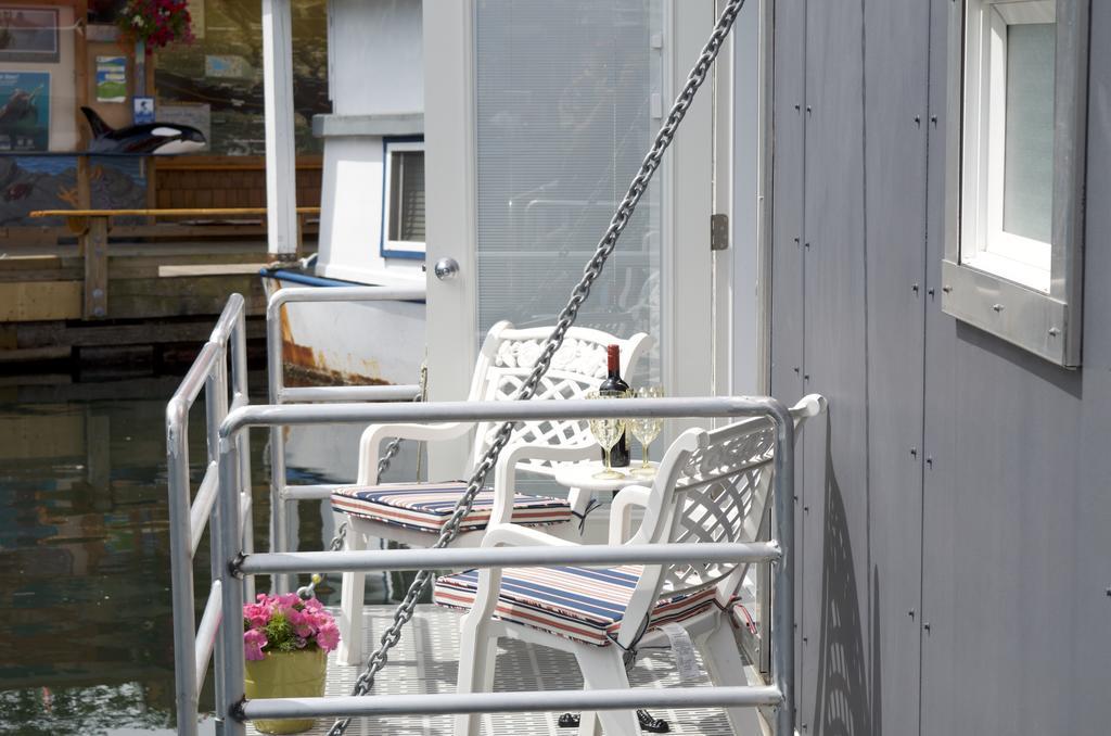 A Float Home B&B In Fisherman'S Wharf Victoria Buitenkant foto
