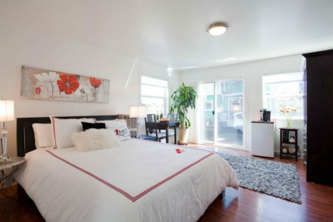 A Float Home B&B In Fisherman'S Wharf Victoria Buitenkant foto