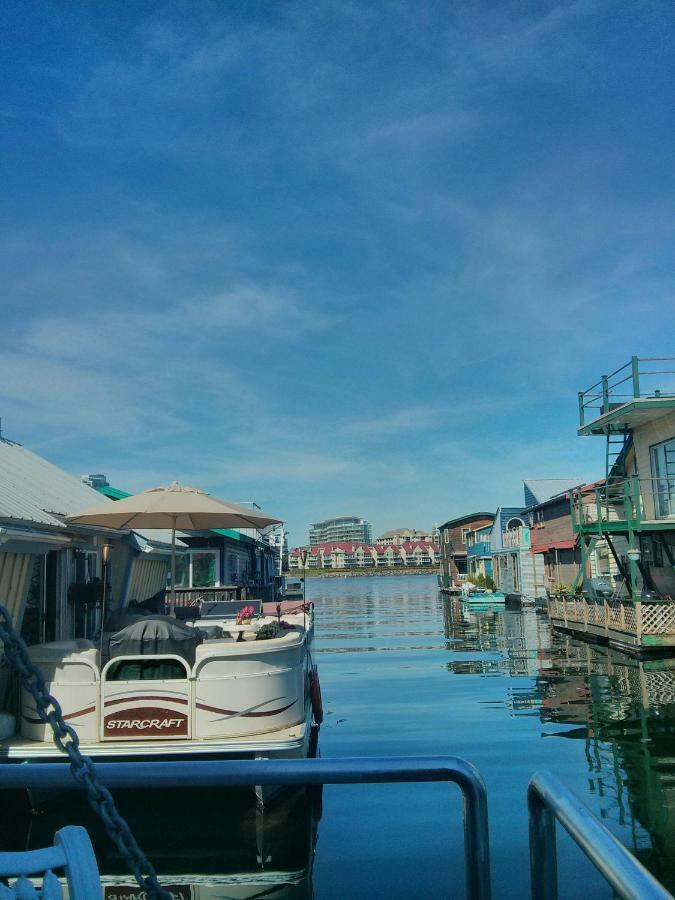 A Float Home B&B In Fisherman'S Wharf Victoria Buitenkant foto